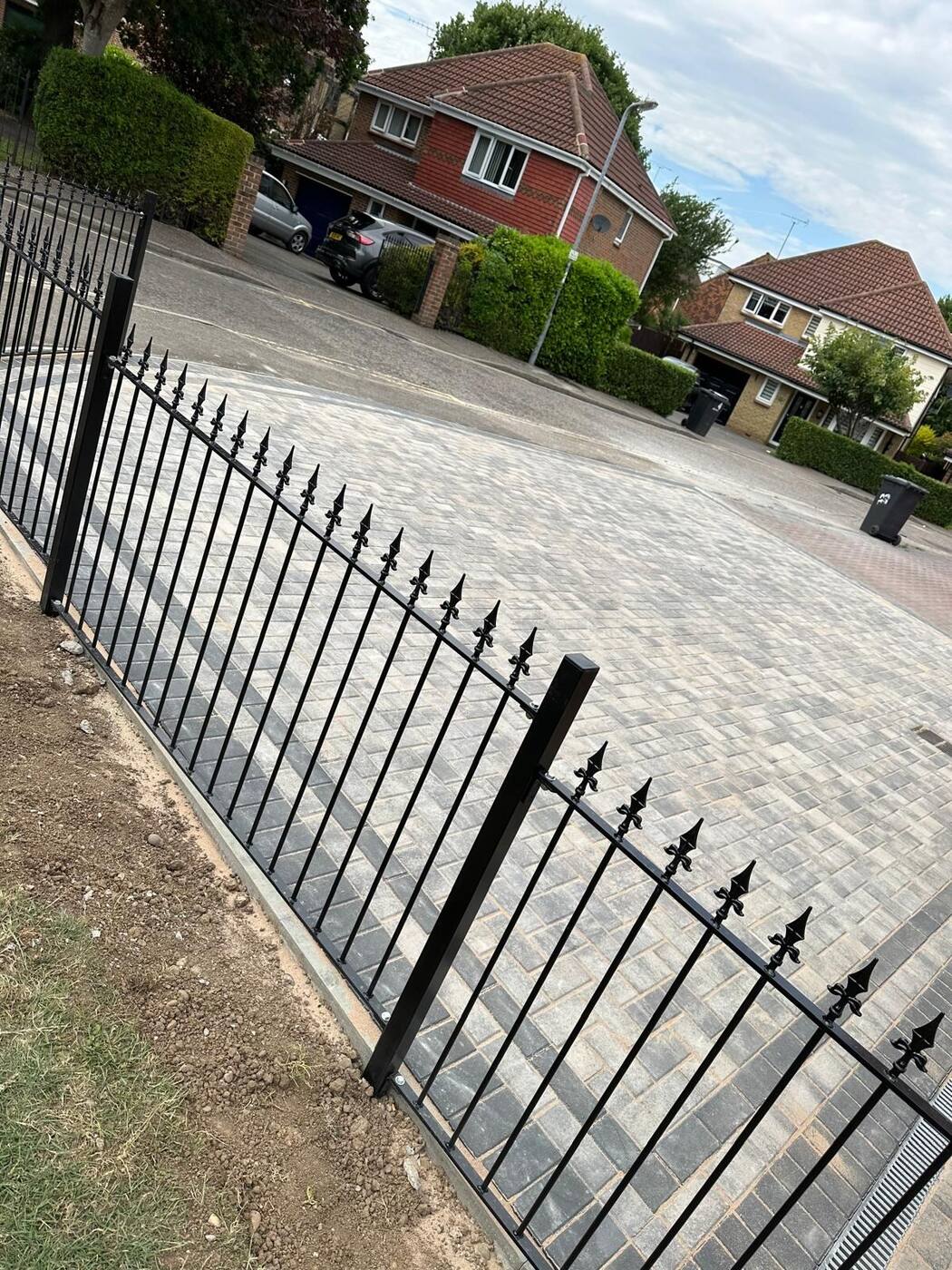 Mixed-tone block paving driveway, wide angle